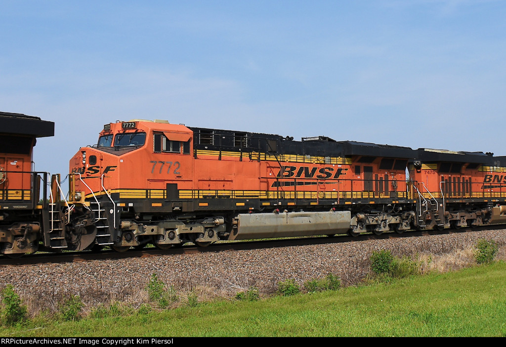 BNSF 7772